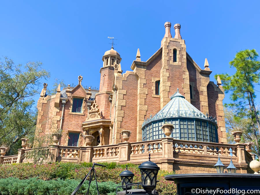 Haunted Mansion Disney October 2024 nighttime spectacular