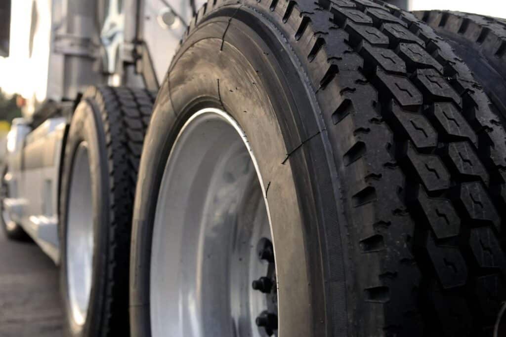 Commercial Truck Tires For Sale Near Me