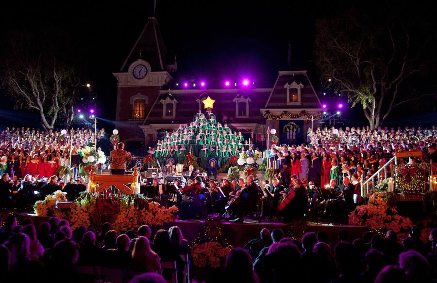 Candlelight Processional Dining Package 2024 Disneyland Resort