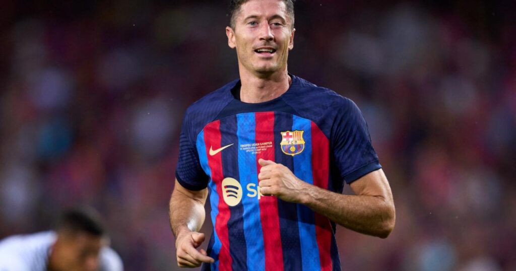 First-half hat trick for Lewandowski as Barcelona top ahead of