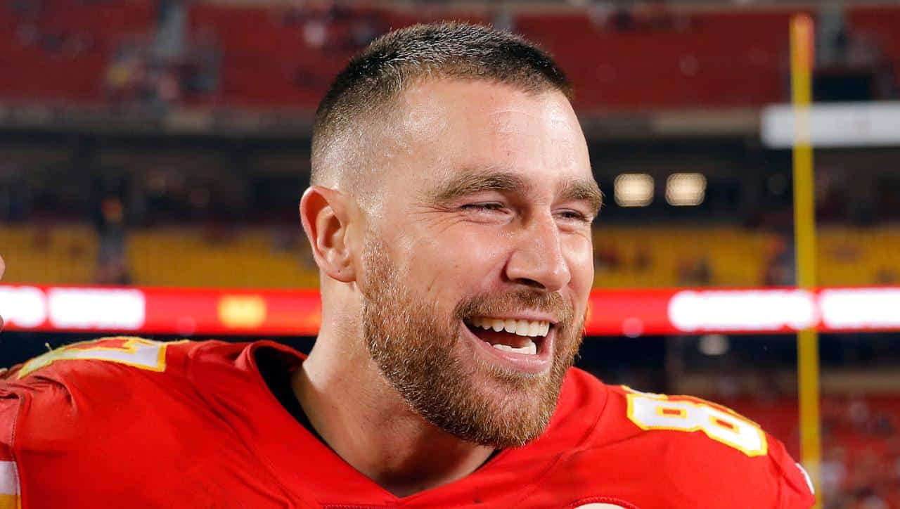 Travis Kelce dating history in October 2024